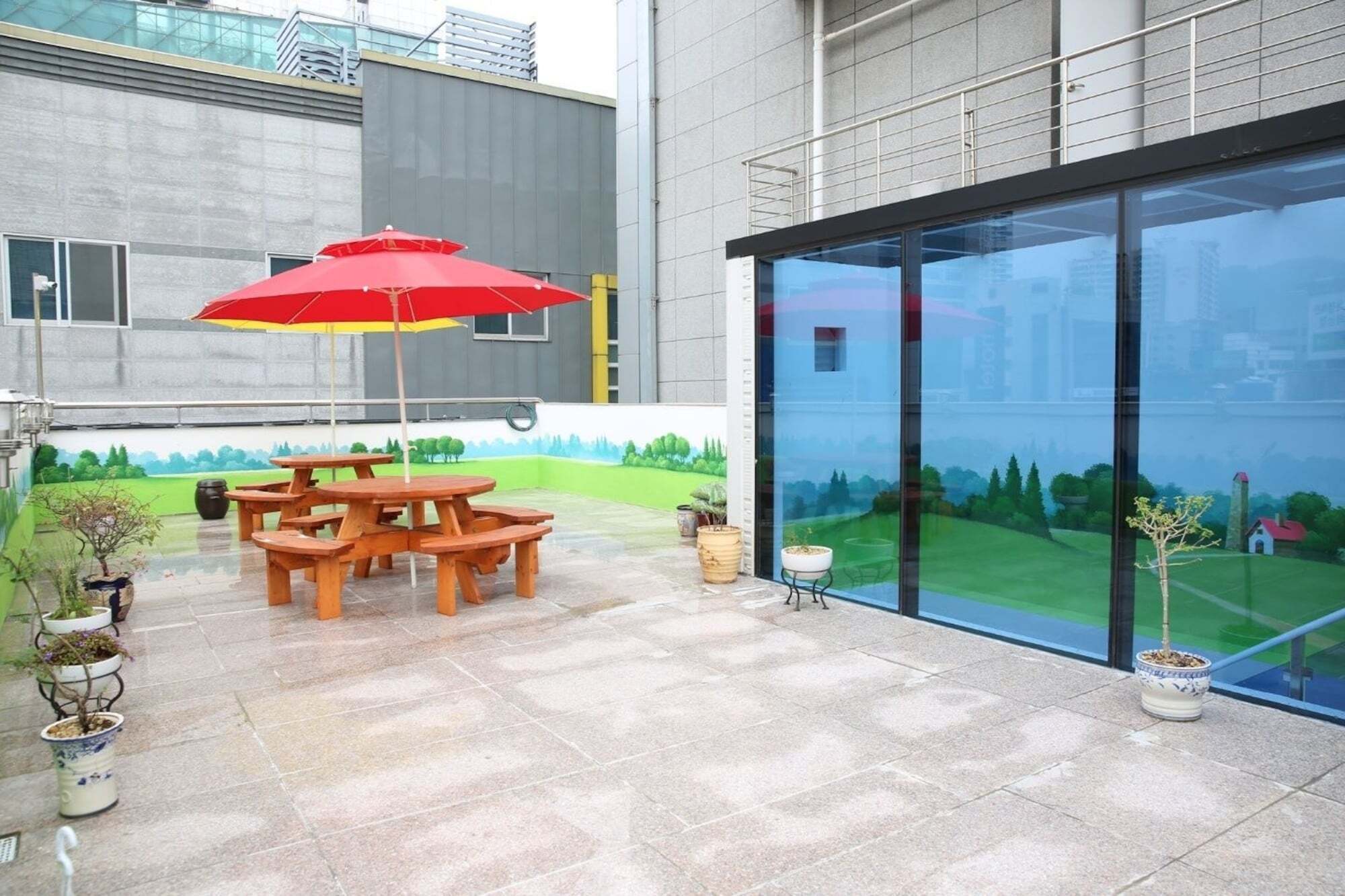 Coco Capsule Guesthouse Busan Esterno foto